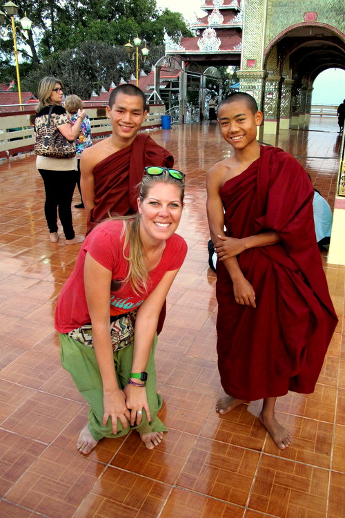 Monk chat on Mandalay Hill