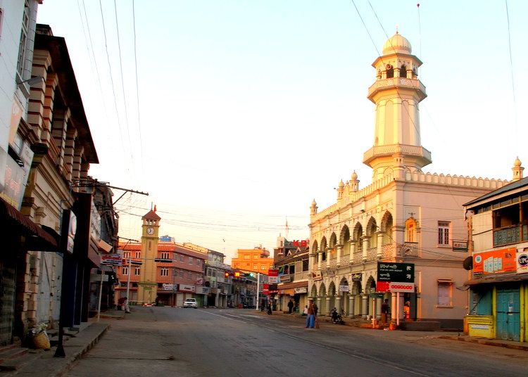 Pyin Oo Lwin early morning